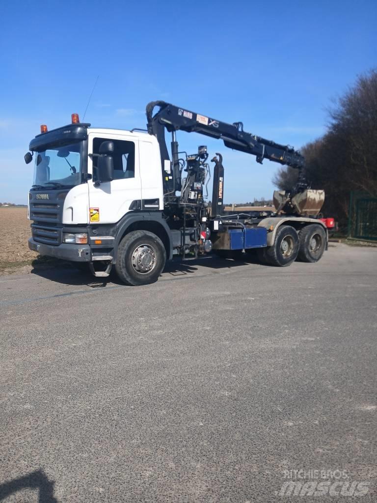 Scania P 400 Treileri ar āķi