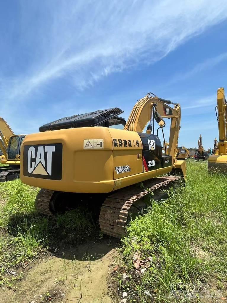 CAT 320d Kāpurķēžu ekskavatori