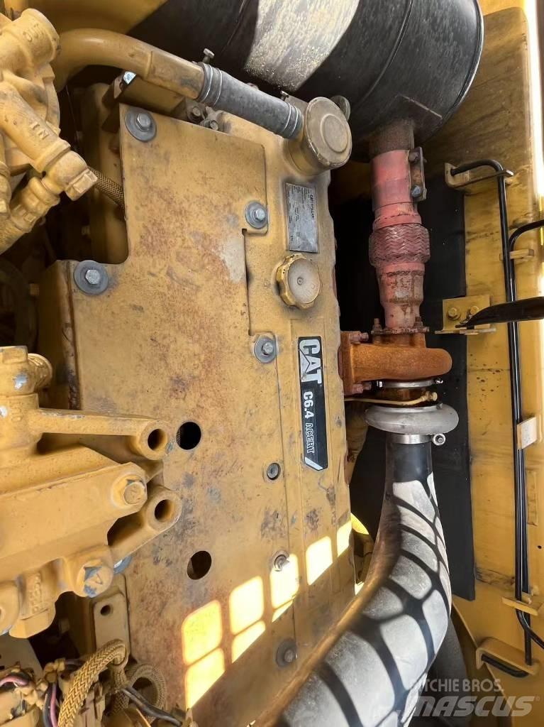 CAT 320d Kāpurķēžu ekskavatori