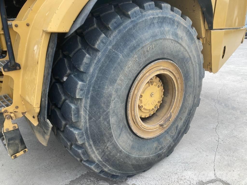 CAT 745 Artikulētie pašizgāzēji