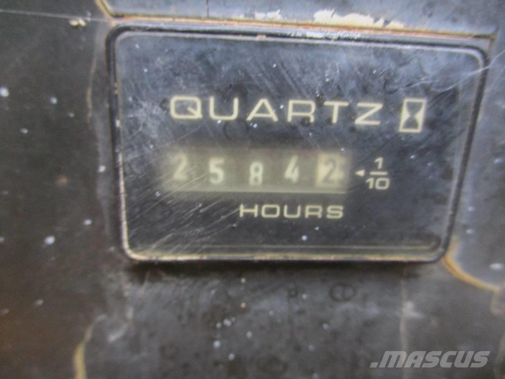 JLG 4394 RT (146) Šķerveida pacēlāji