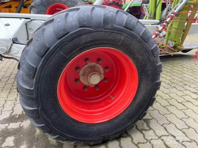 CLAAS Liner 3600 Vālotāji