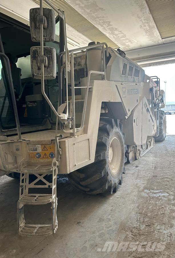 Wirtgen WR250i Asfalta savācējs
