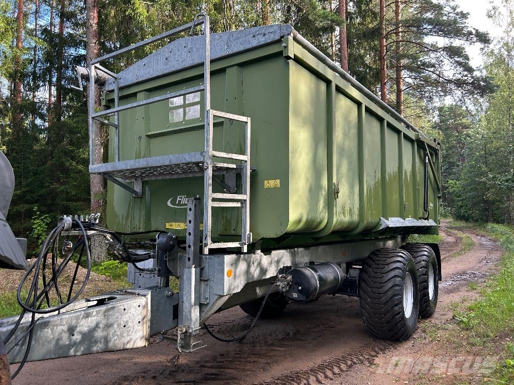 Fliegl TMK 200 Treileri-pašizgāzēji