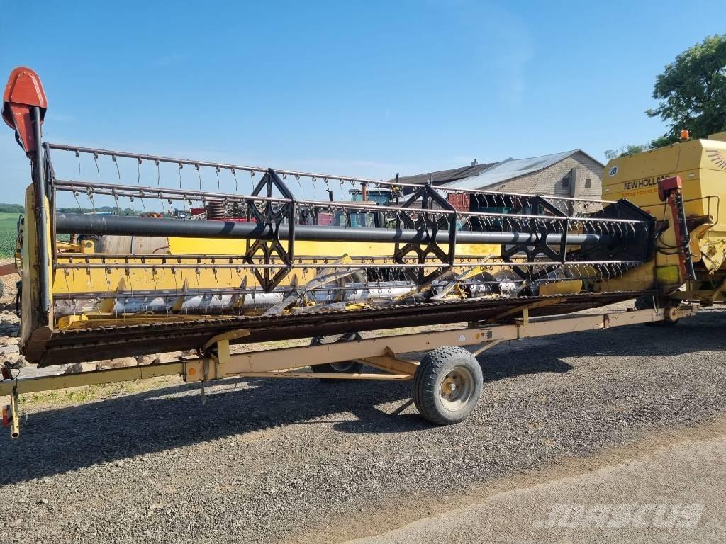 New Holland TX 68 Ražas novākšanas kombaini