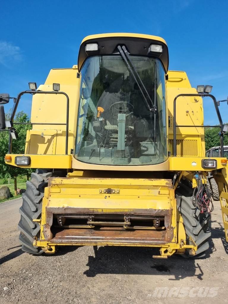 New Holland TX 68 Ražas novākšanas kombaini