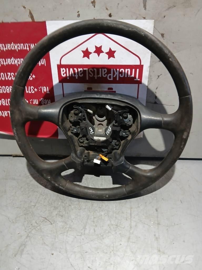 Scania P 420   1495393 Kabīnes un interjers