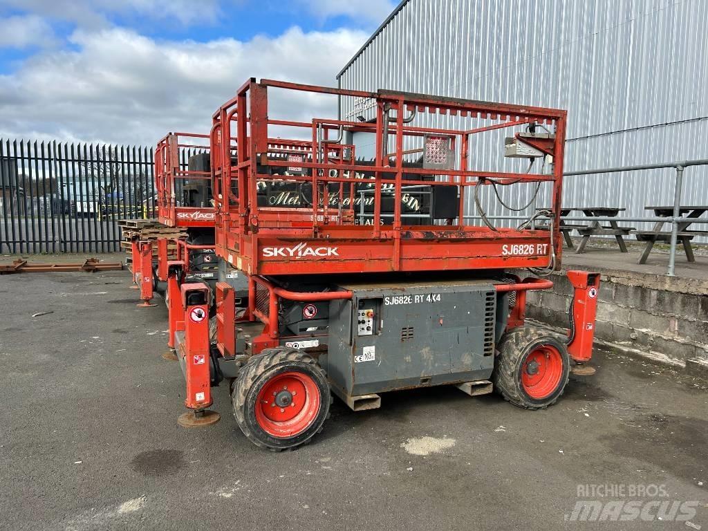 SkyJack SJ 6826 RT Šķerveida pacēlāji