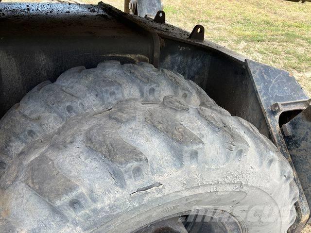 JCB JS 145 W Ekskavatori uz riteņiem