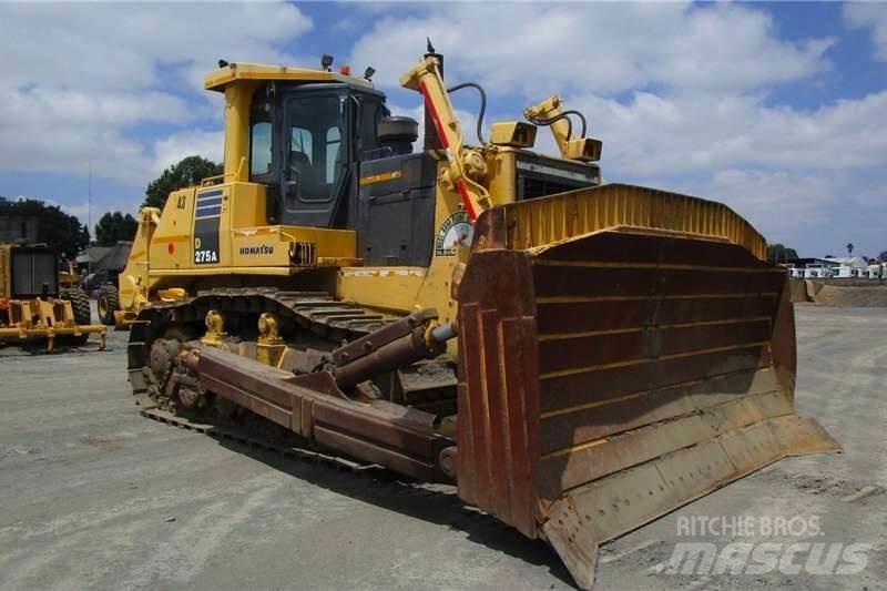 Komatsu D275A-5 Kāpurķēžu buldozeri