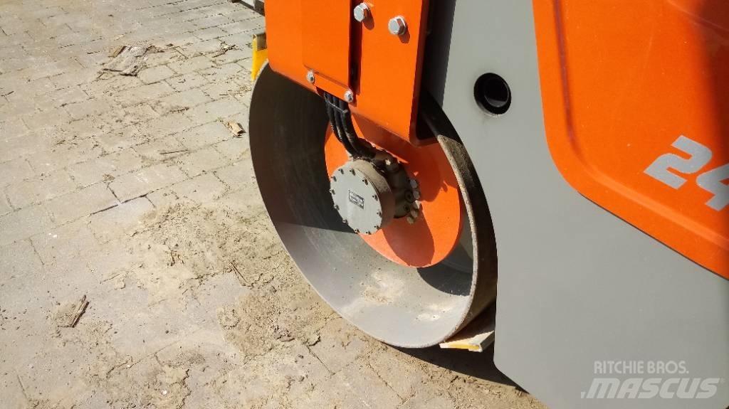 Atlas AW240 Divvalču grunts veltņi