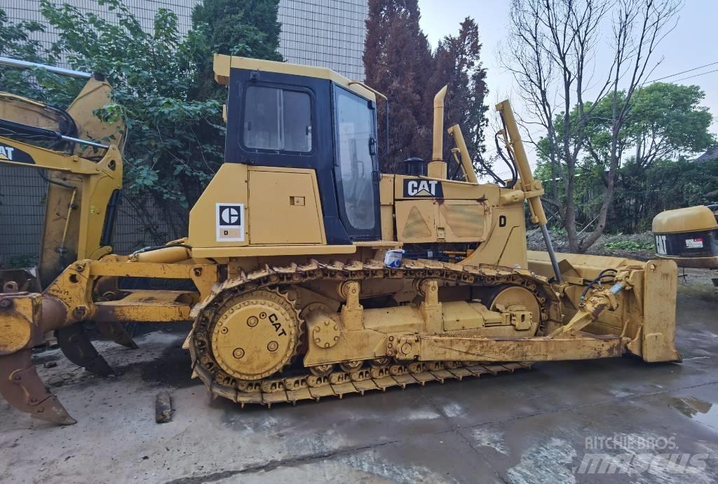 CAT D 7 G Kāpurķēžu buldozeri