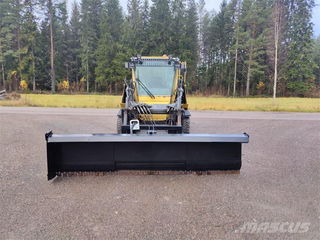 Wille 355 Komunālās mašīnas