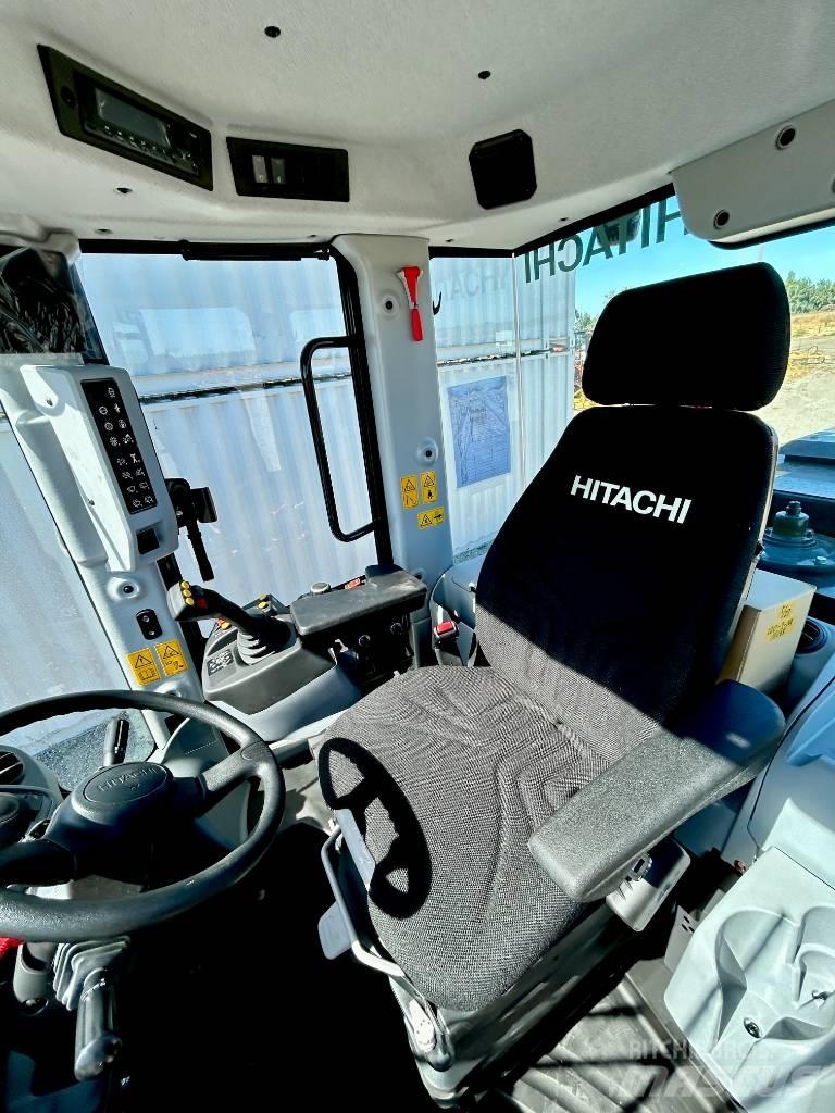 Hitachi ZW220-7 Iekrāvēji uz riteņiem