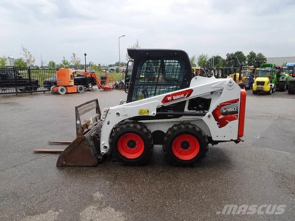 Bobcat S450 Lietoti riteņu kompaktiekrāvēji