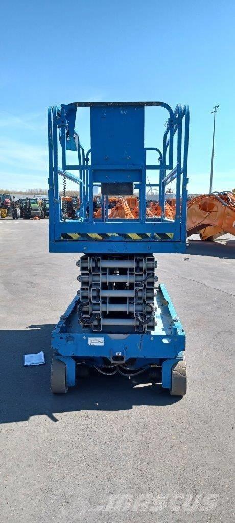 GENIE GS4047 Šķerveida pacēlāji