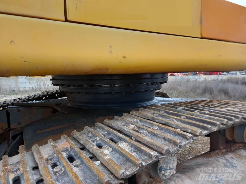 Komatsu PC450LC Kāpurķēžu ekskavatori