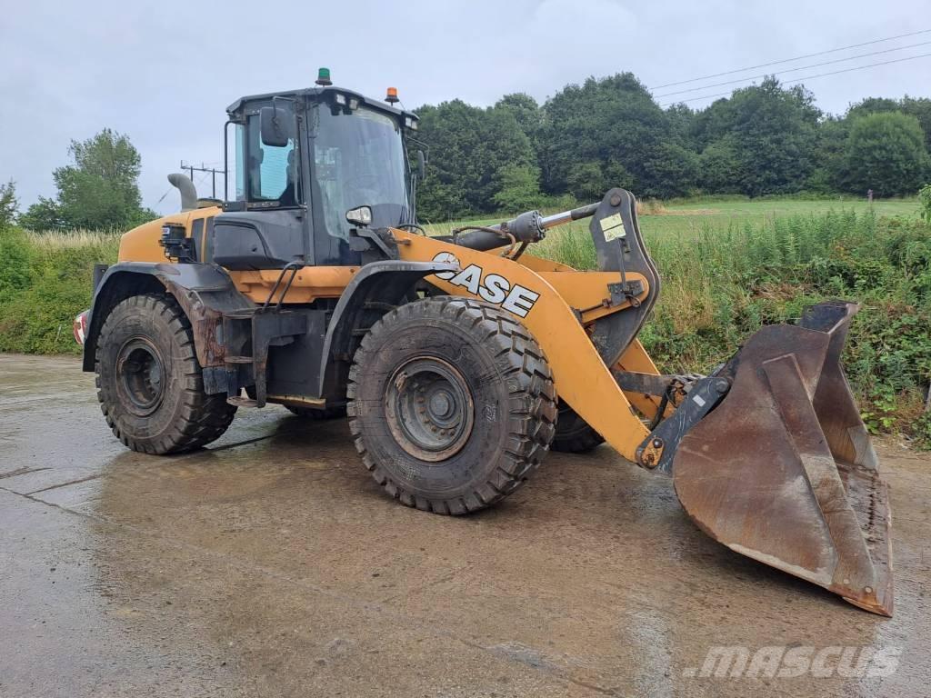 CASE 821g Iekrāvēji uz riteņiem