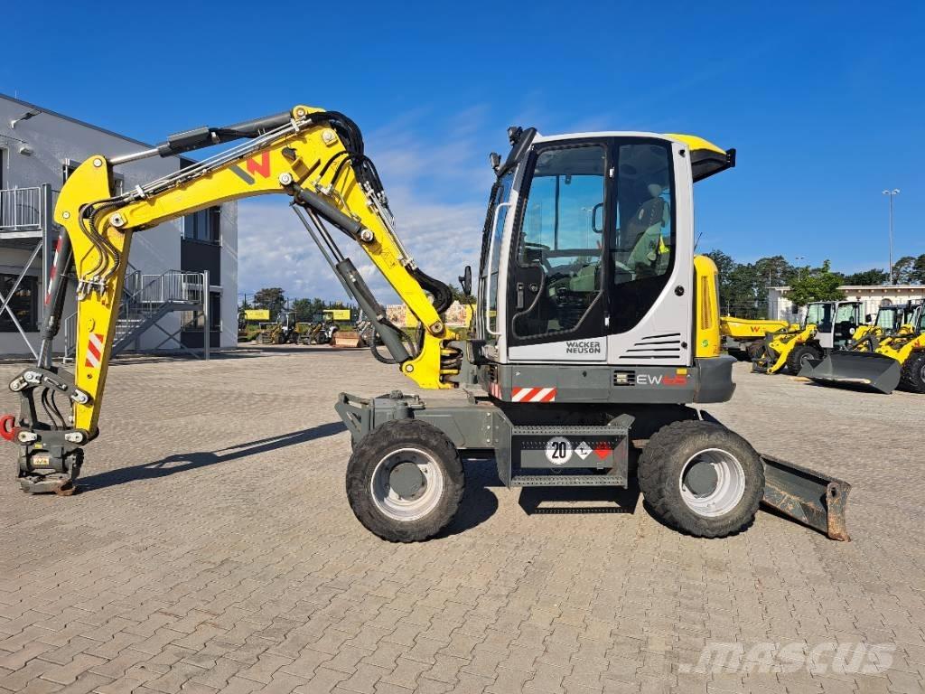 Wacker Neuson EW65 Ekskavatori uz riteņiem