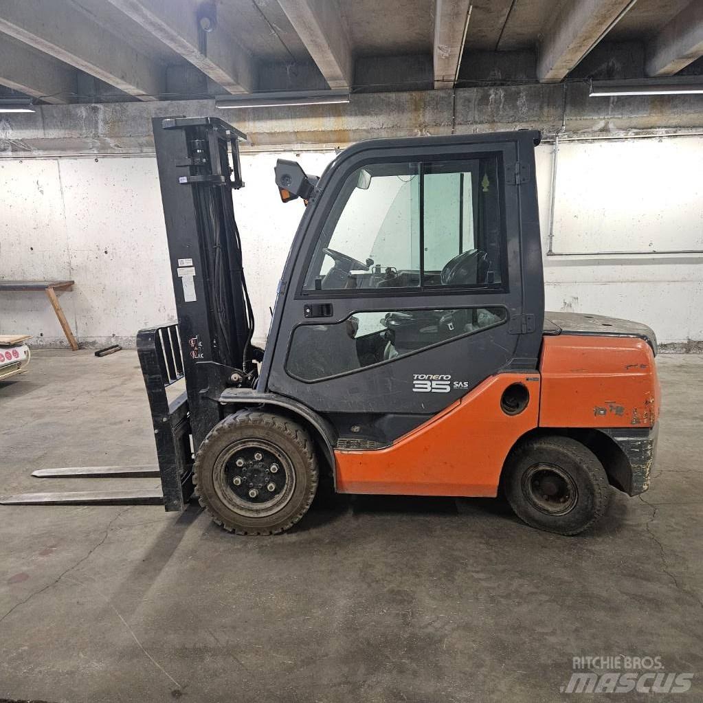 Toyota 52-8FDJF35 Tehnika ar dīzeļa dzinēju