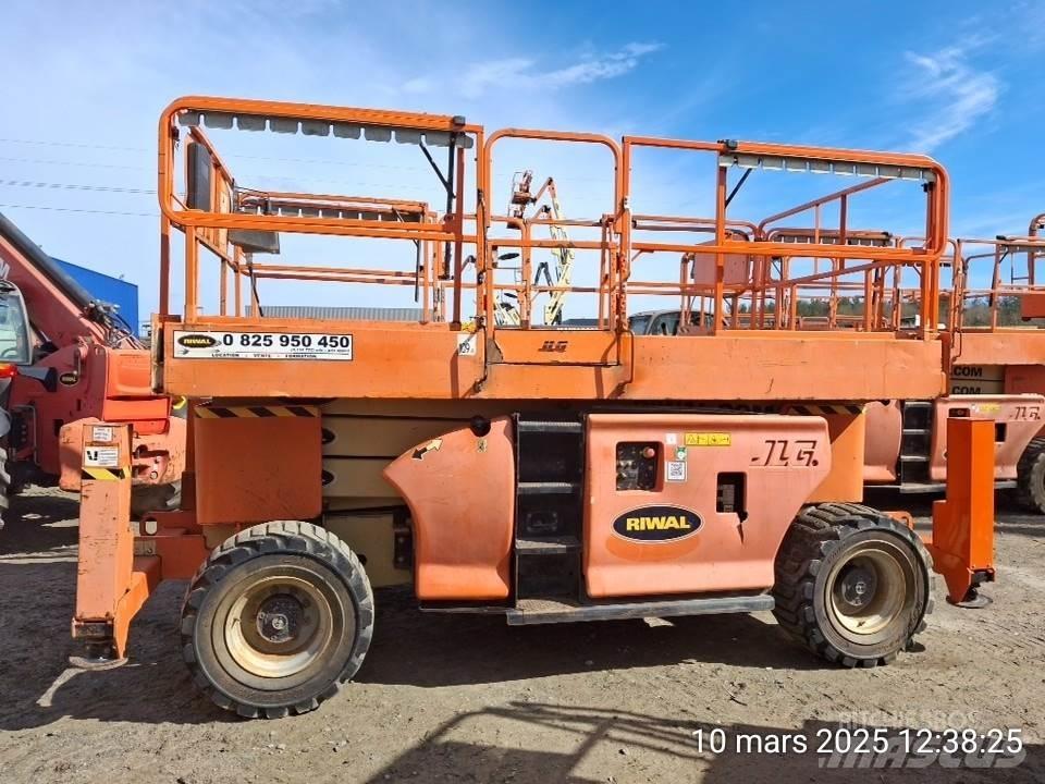 JLG 3394RT Šķerveida pacēlāji