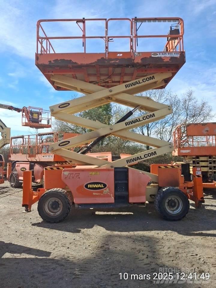 JLG 3394RT Šķerveida pacēlāji