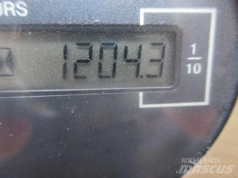 Klubb K26 Pacēlāji uz automašīnas bāzes