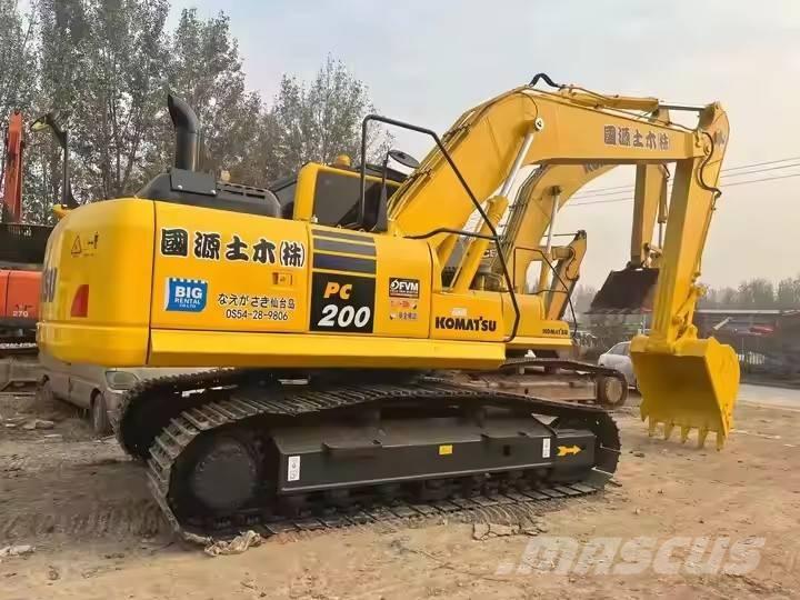 Komatsu PC 200 Kāpurķēžu ekskavatori