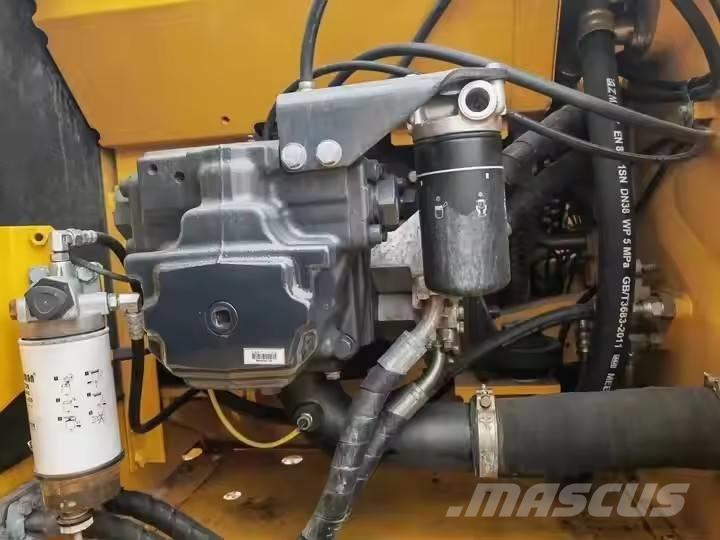 Komatsu PC 200 Kāpurķēžu ekskavatori