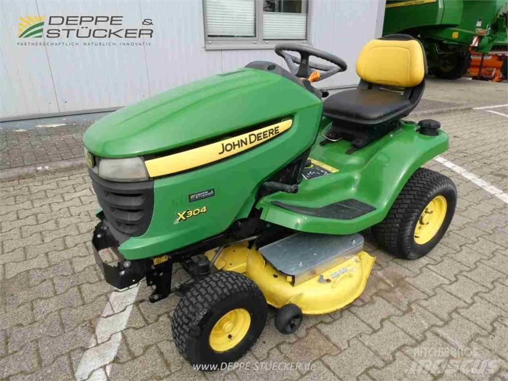 John Deere X304 Pļaujmašīnas