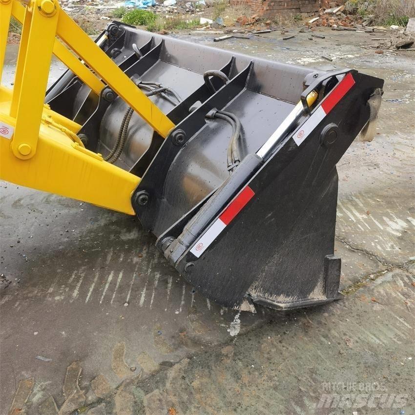 JCB 4CX Ekskavatori-iekrāvēji