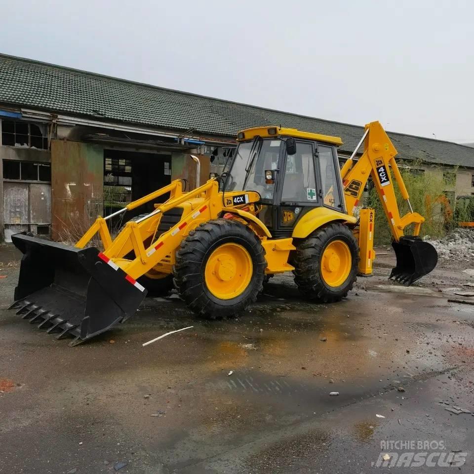 JCB 4CX Ekskavatori-iekrāvēji