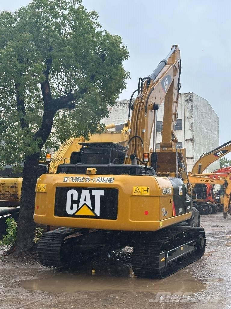CAT 324 D Vidēja lieluma ekskavatori 7 t - 12 t