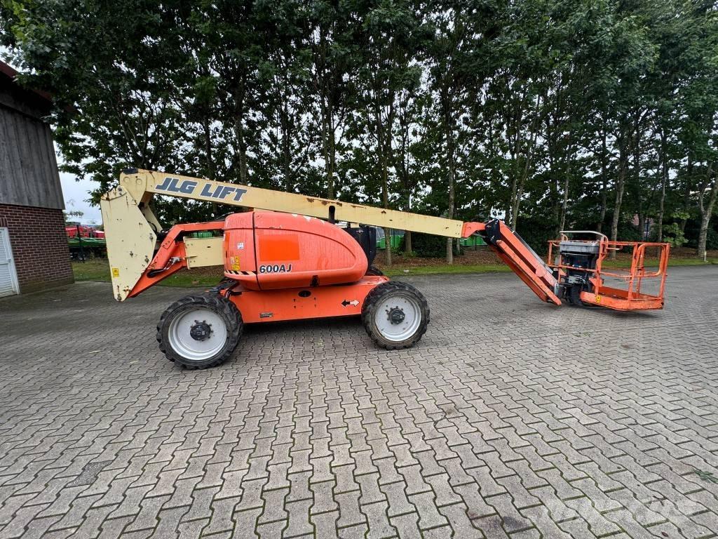 JLG 600 AJ Strēles pacēlāji