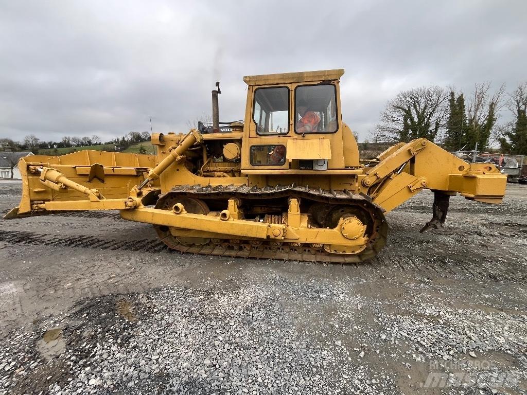 CAT D 7 Kāpurķēžu buldozeri