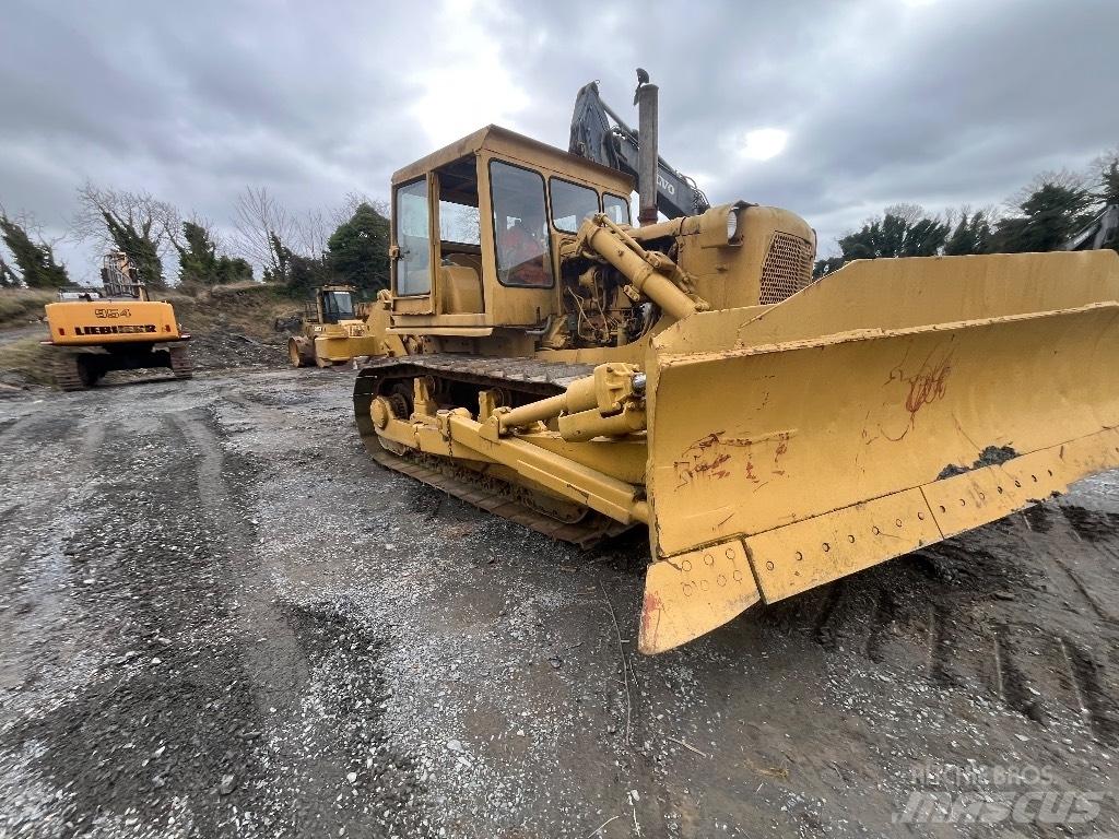 CAT D 7 Kāpurķēžu buldozeri