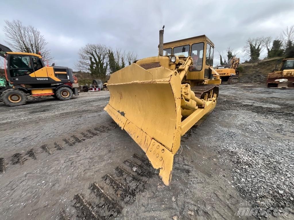 CAT D 7 Kāpurķēžu buldozeri