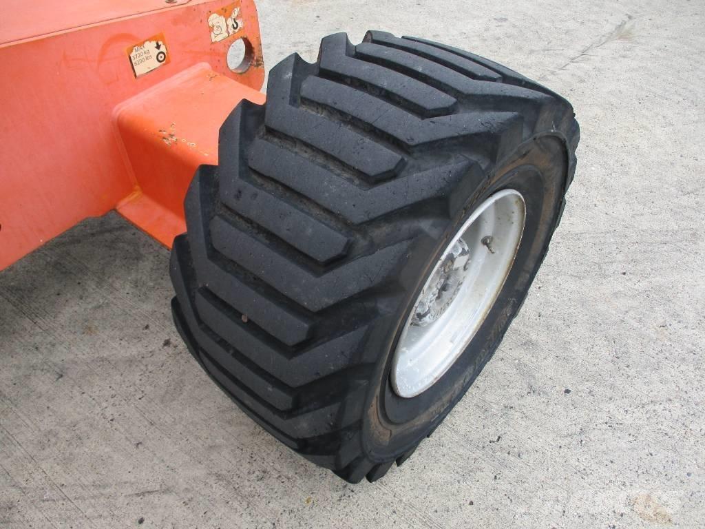 JLG 510 AJ (866) Kompakts pacēlājs ar rotējošu strēli