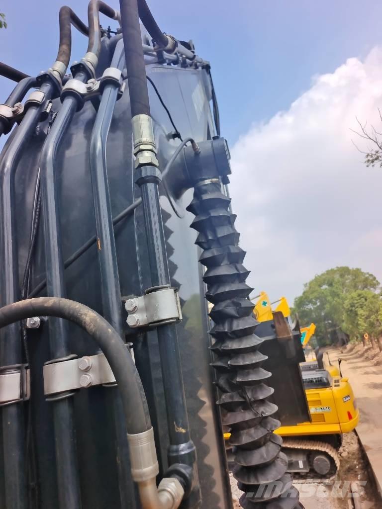 Hyundai HX 220 Kāpurķēžu ekskavatori