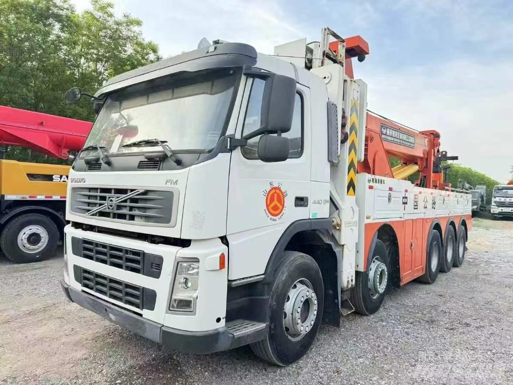 Volvo FM 440 Evakuators ar manipulatoru