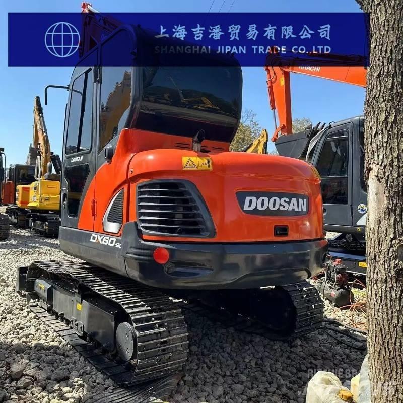 Doosan DX 60-9C Kāpurķēžu ekskavatori