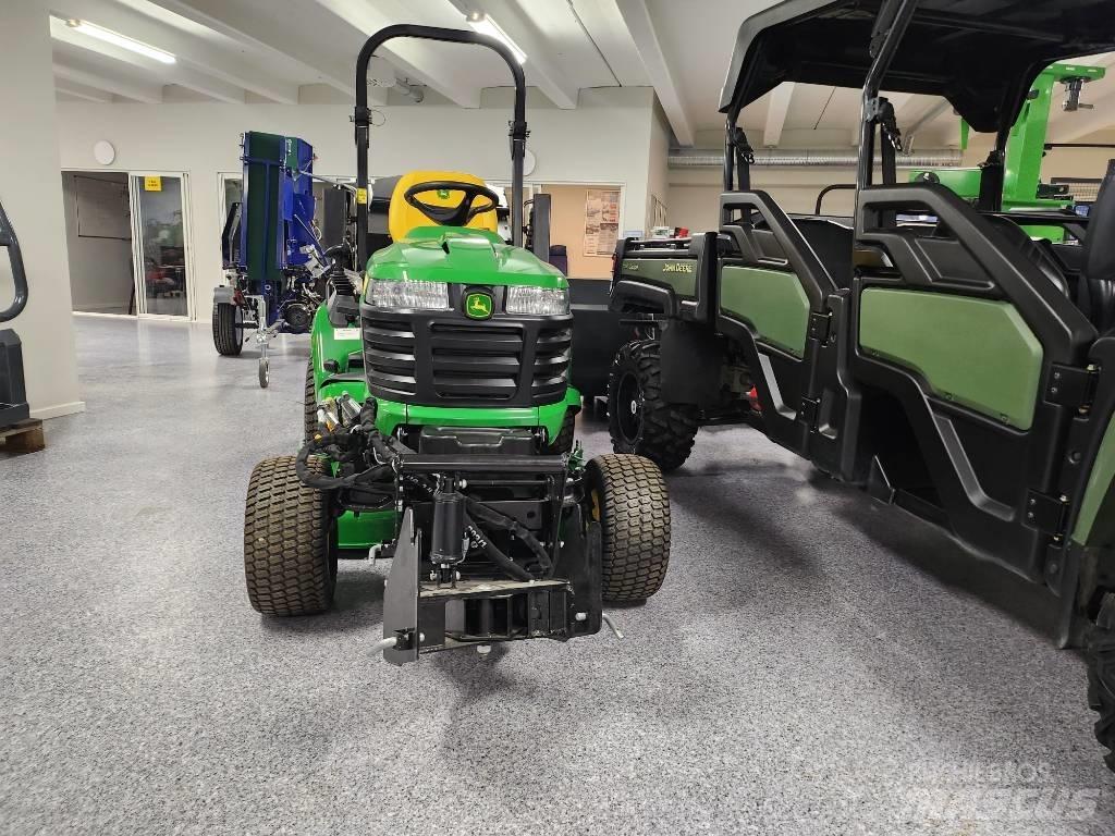 John Deere X 950 R Mauriņa traktors