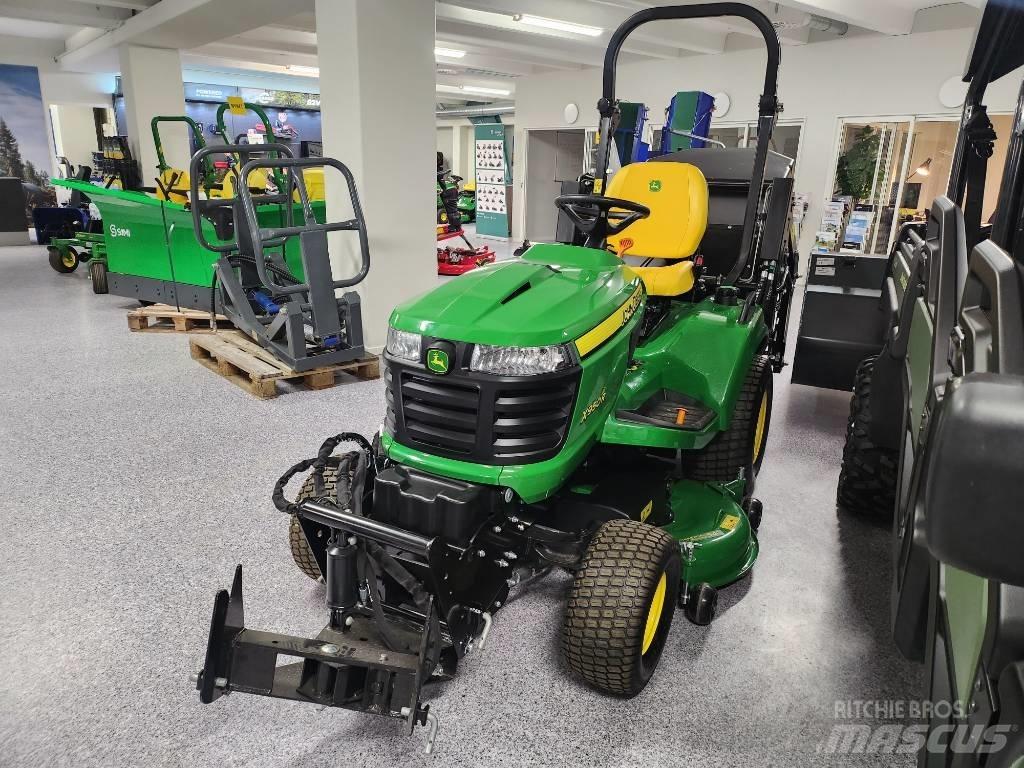 John Deere X 950 R Mauriņa traktors