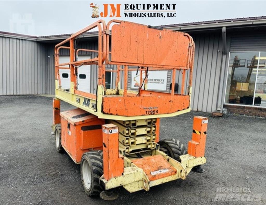 JLG 260 MRT Šķerveida pacēlāji
