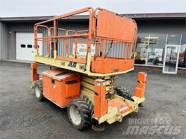 JLG 260 MRT Šķerveida pacēlāji