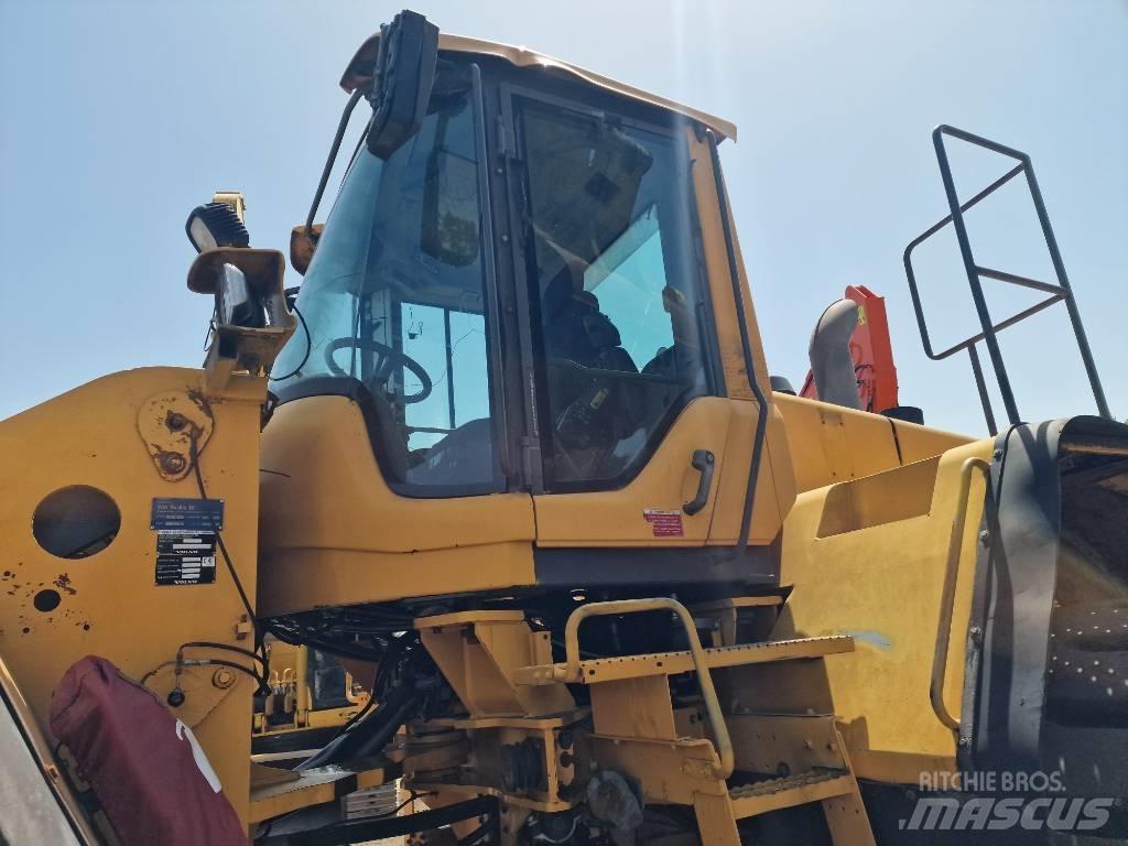 Volvo L 220 F Iekrāvēji uz riteņiem