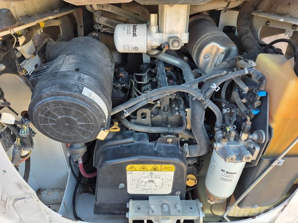 Bobcat T 66 Lietoti riteņu kompaktiekrāvēji