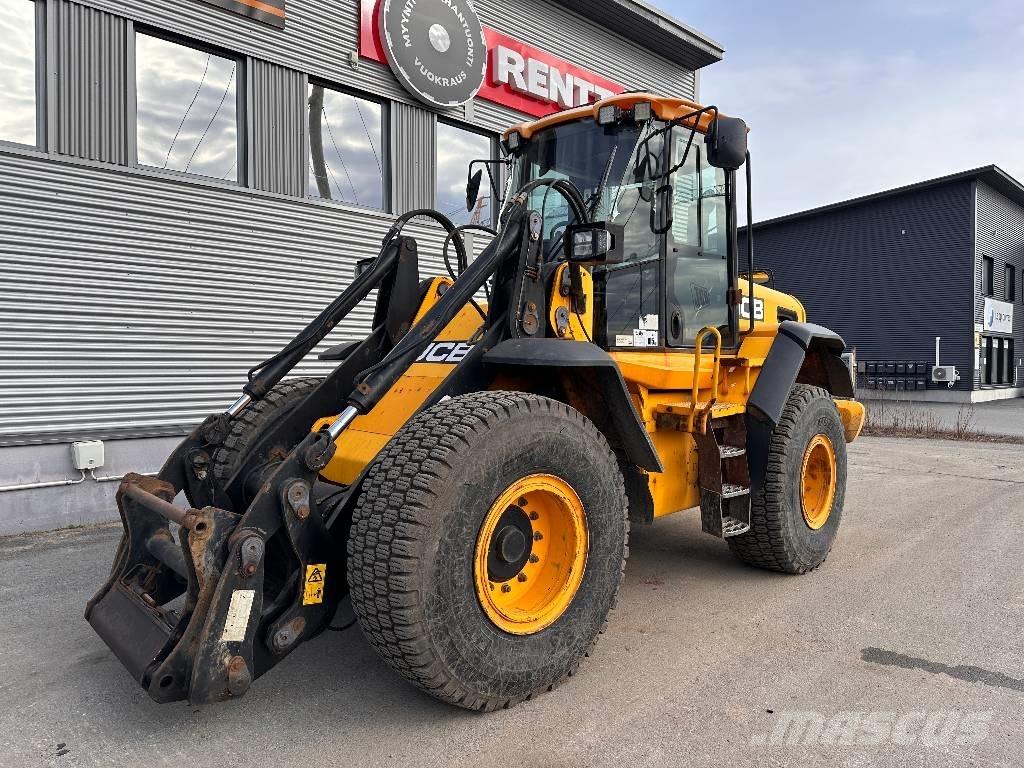 JCB 426 E Iekrāvēji uz riteņiem