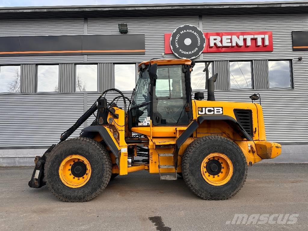 JCB 426 E Iekrāvēji uz riteņiem