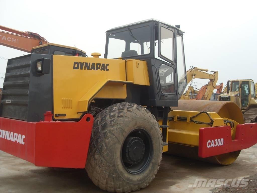 Dynapac CA 30 D Vienvalča grunts veltņi
